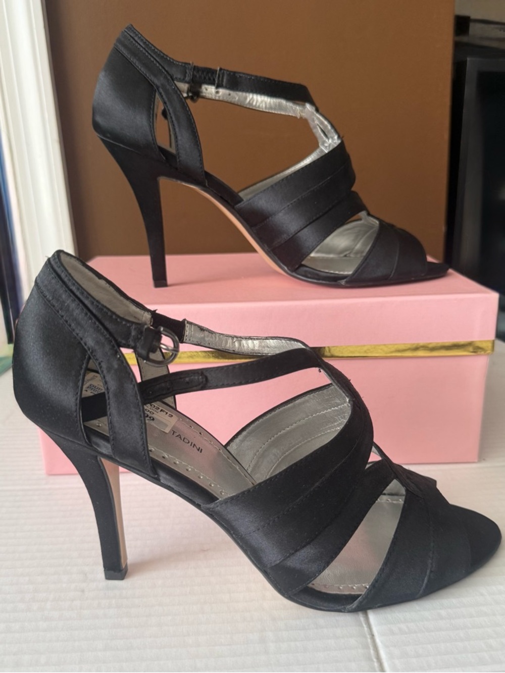 Adrienne Vittadini Black Strappy High Heel Sandals size 9